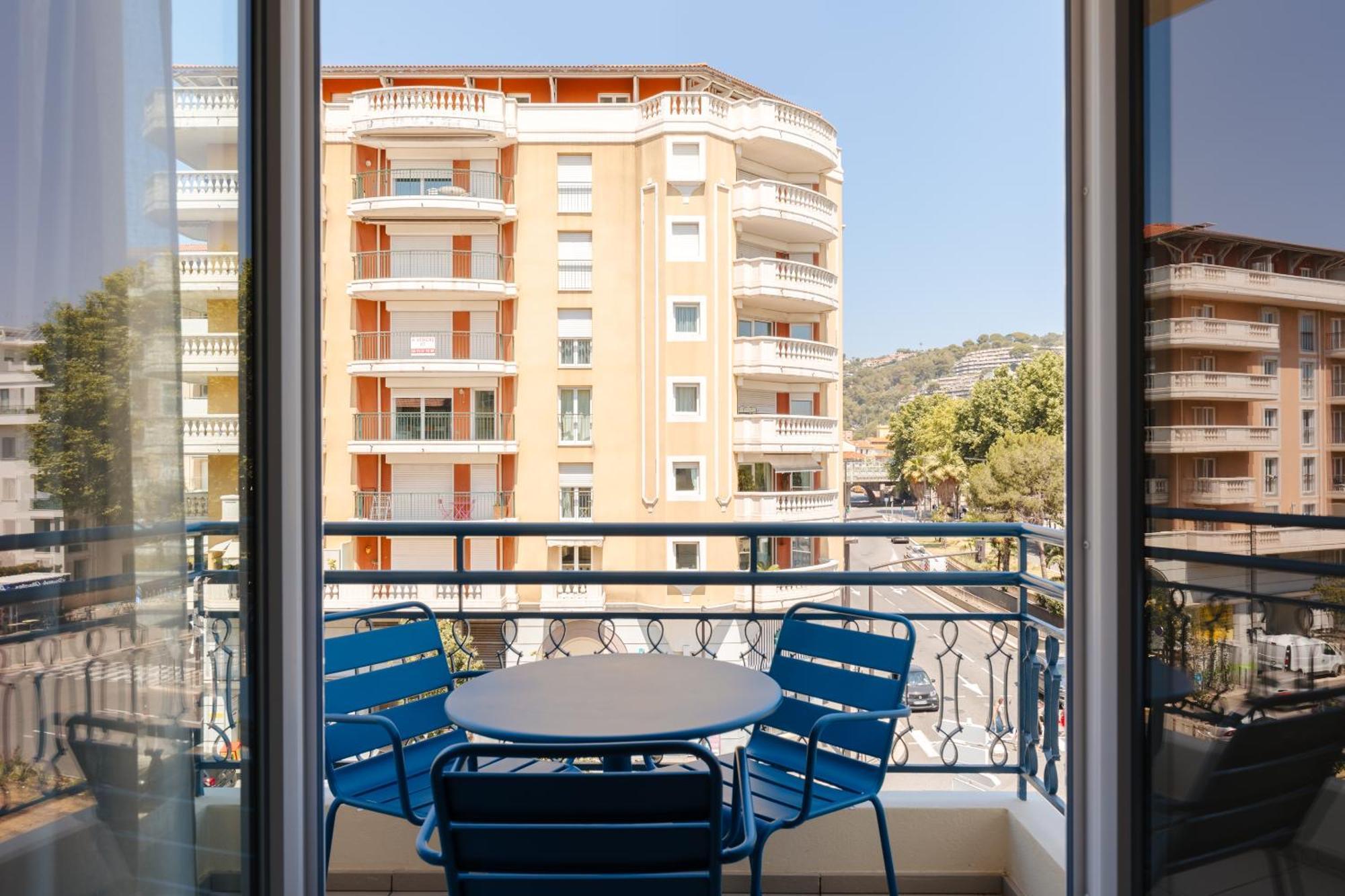 Yelo Promenade Powered By Sonder Hotel Nice Bagian luar foto